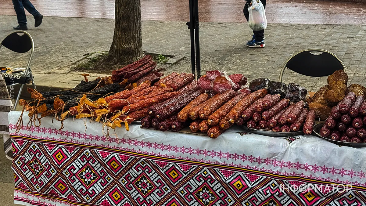 На коломийській стометрівці розгорнули ще один ярмарок 10