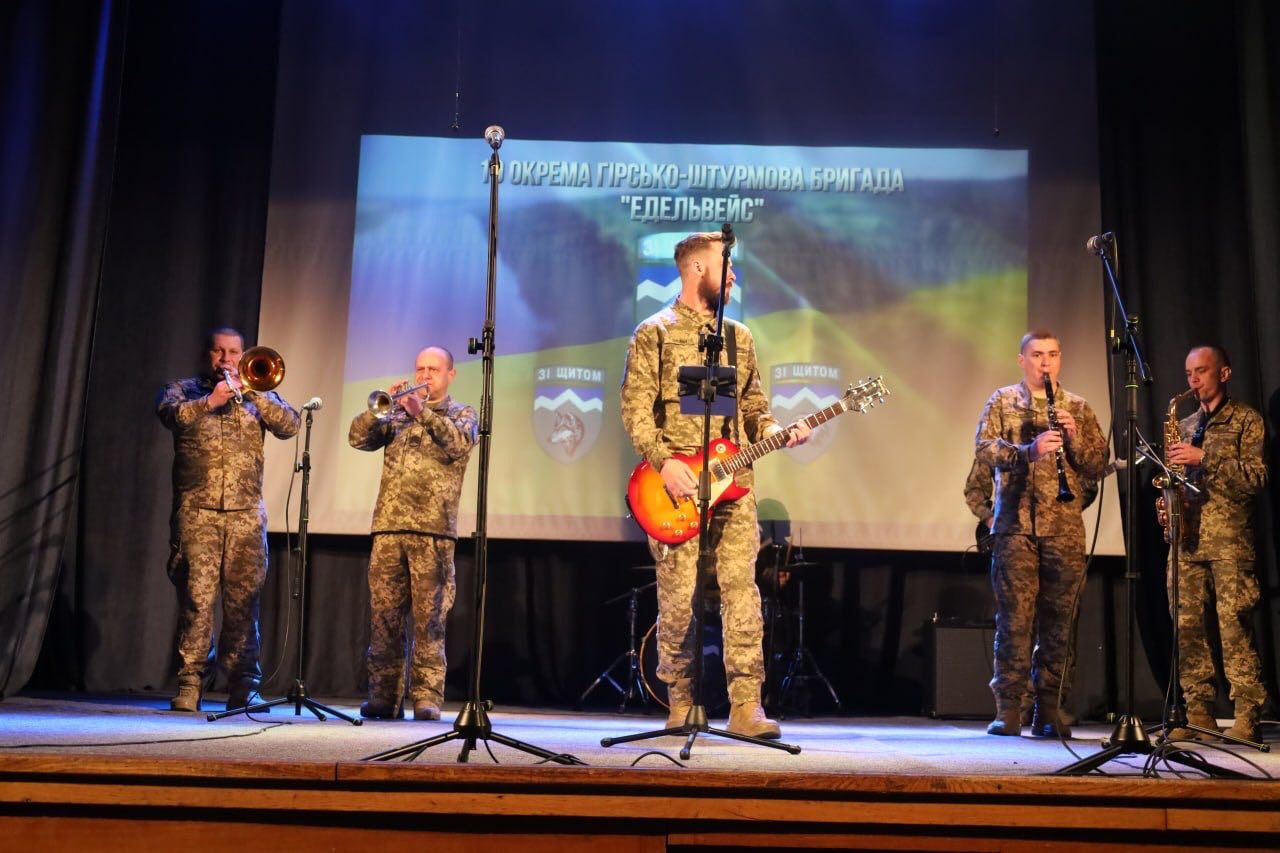 У Коломиї провели патріотичний конкурс "Серцем єдиним, ми - Україна" 8