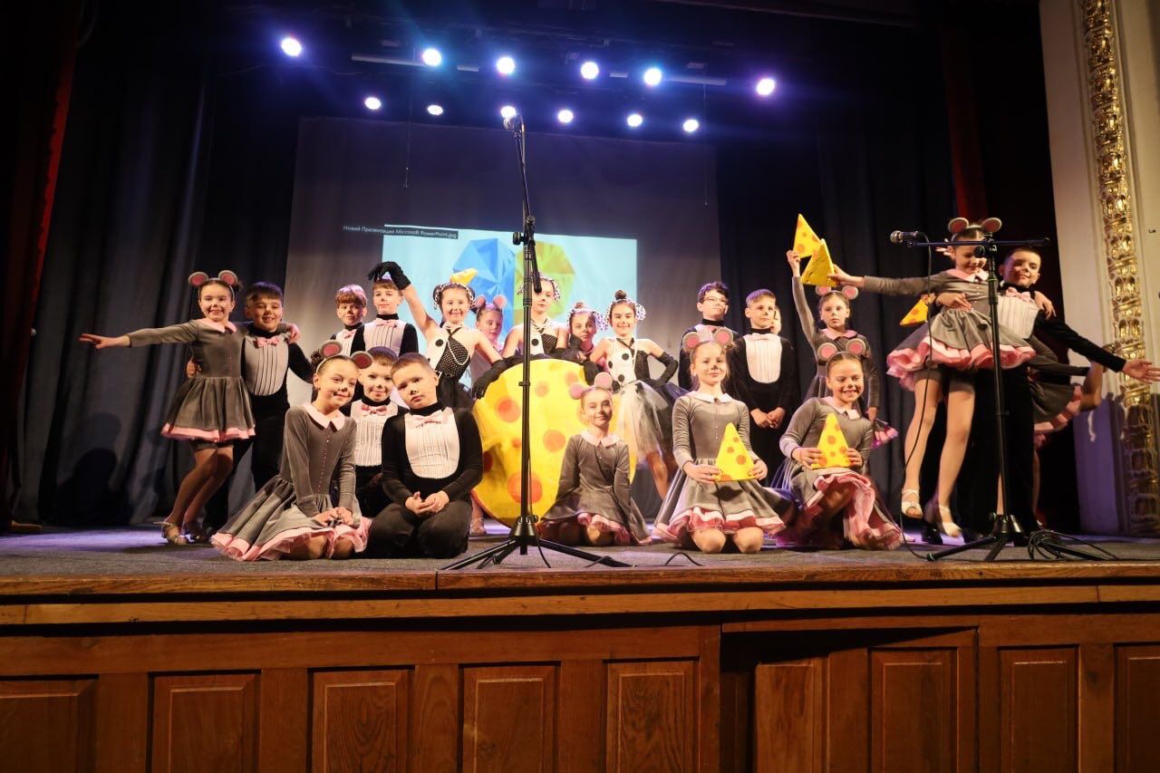 У Коломиї провели патріотичний конкурс "Серцем єдиним, ми - Україна" 10