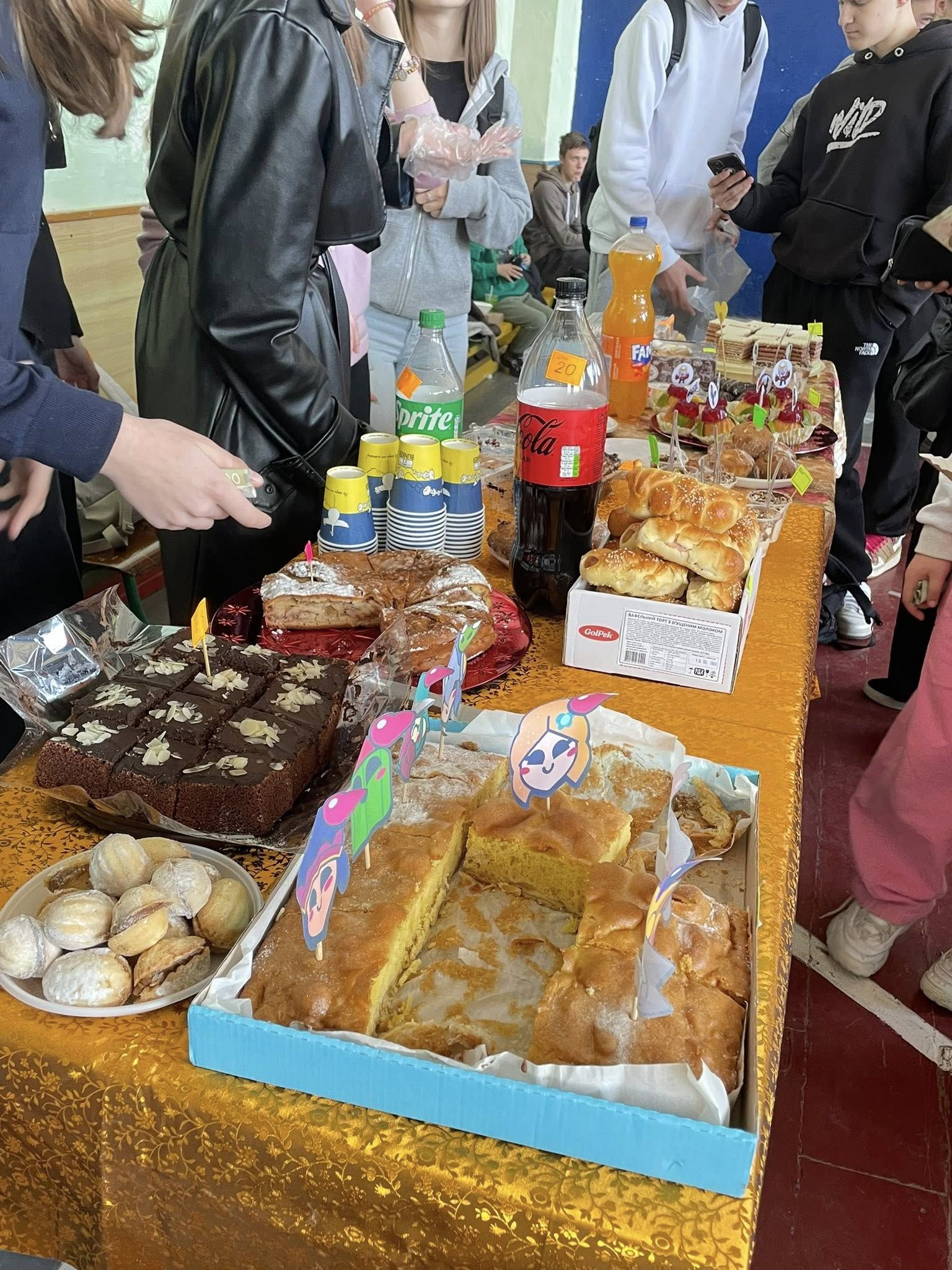 У Надвірній на благодійному ярмарку зібрали майже 60 тисяч гривень для ЗСУ 3