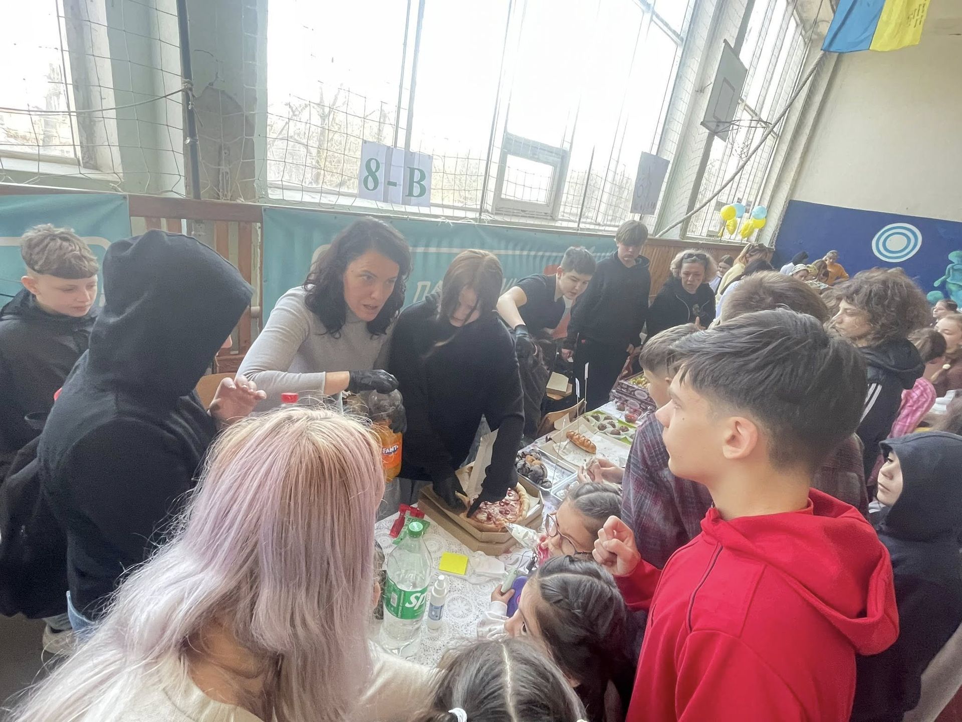 У Надвірній на благодійному ярмарку зібрали майже 60 тисяч гривень для ЗСУ 7