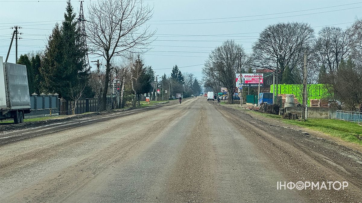 Через ремонт дорожнього покриття у Нижньому Вербіжі сильно укладнений рух 1
