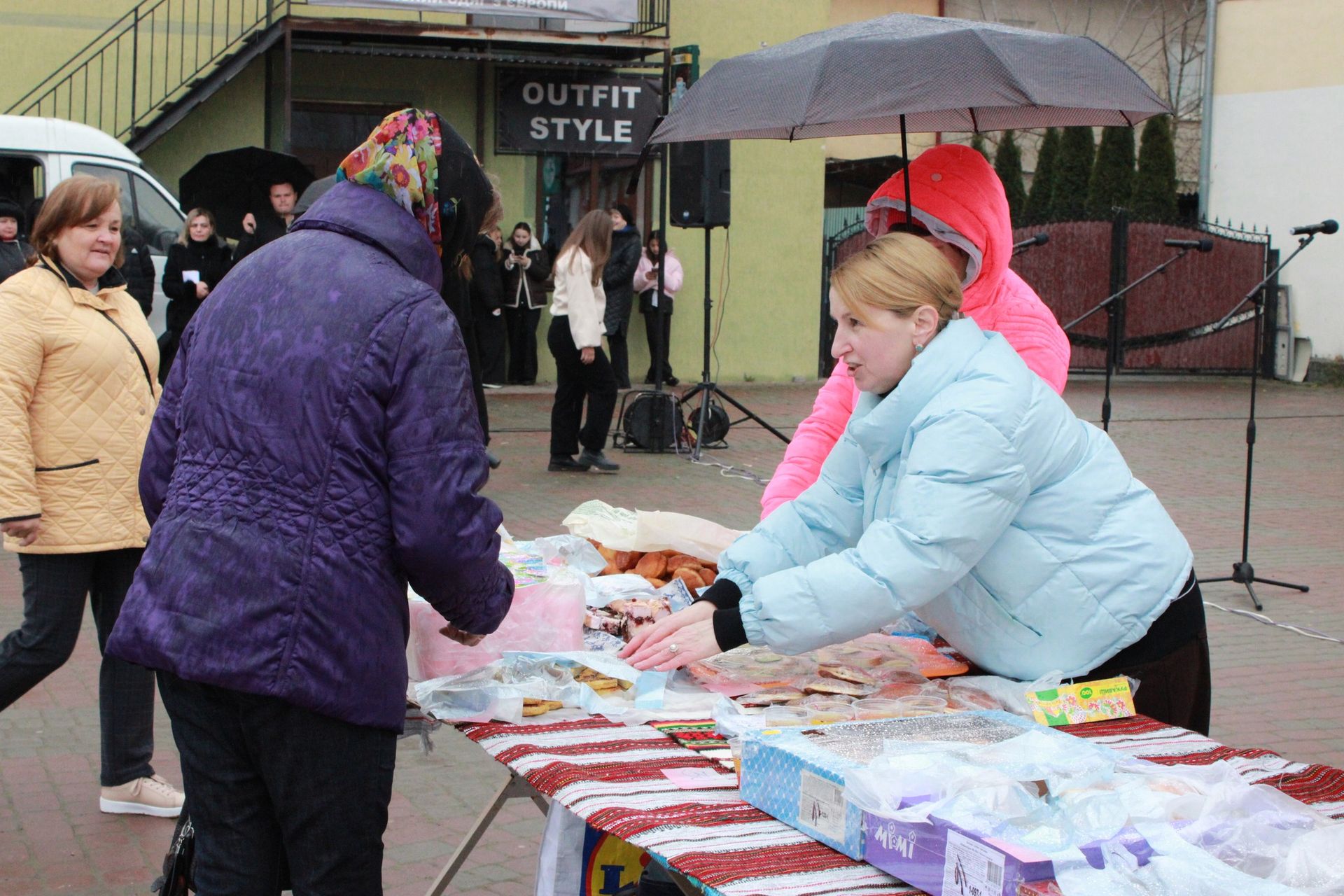 У Верховині провели благодійний захід на підтримку ЗСУ 5