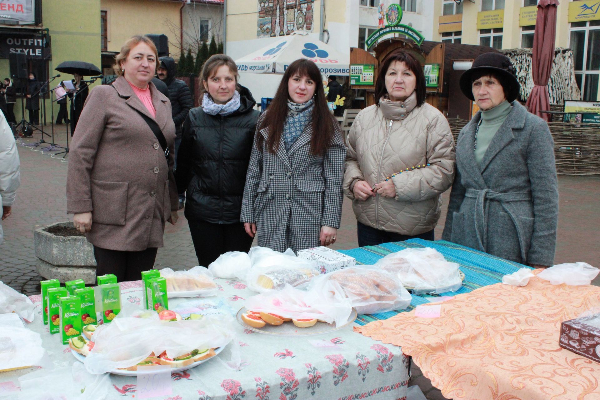 У Верховині провели благодійний захід на підтримку ЗСУ 9