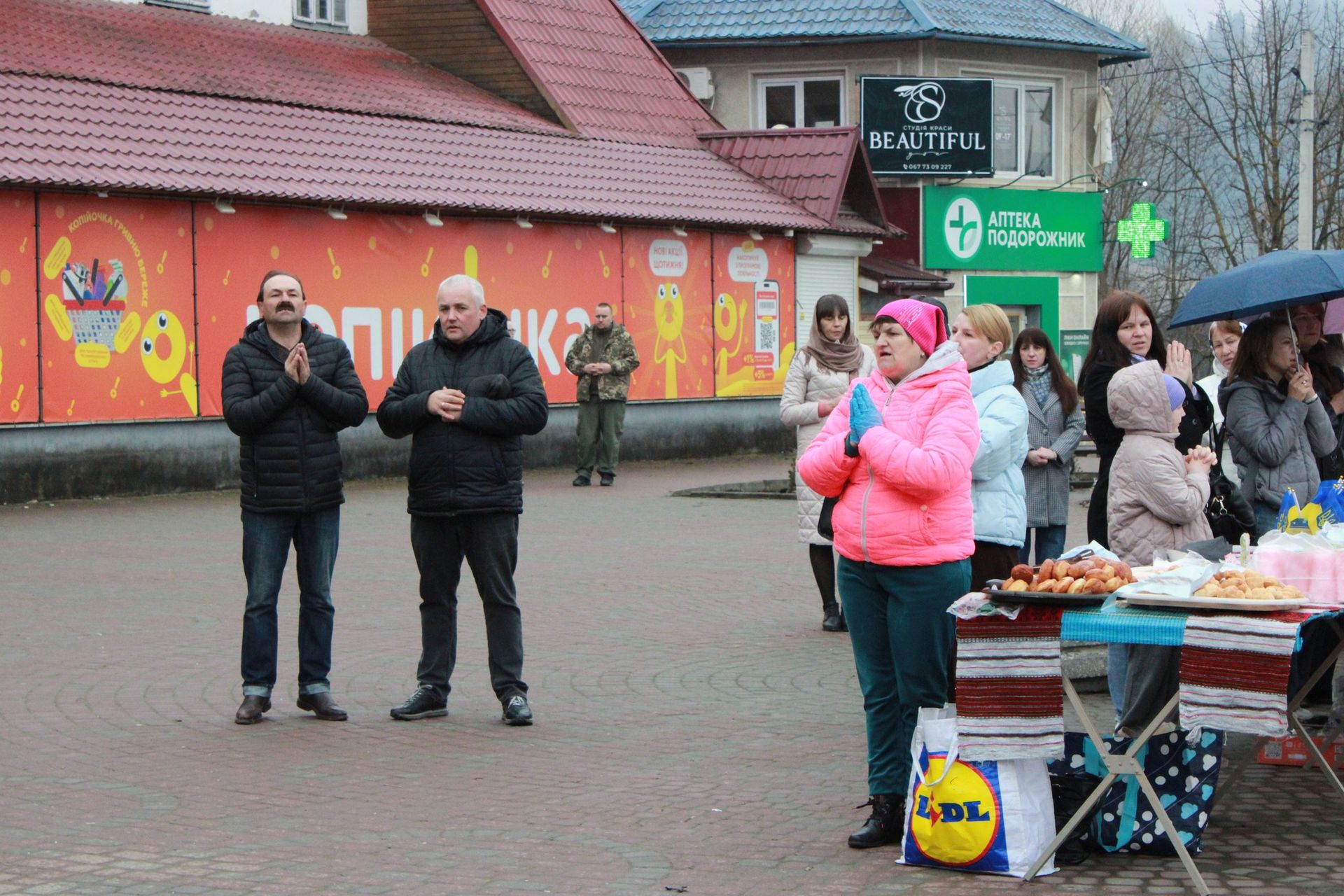 У Верховині провели благодійний захід на підтримку ЗСУ 11