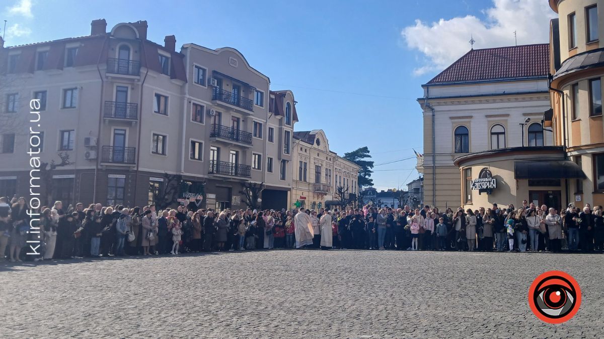 Вербна неділя у Коломиї: фоторепортаж з місцевих храмів 9