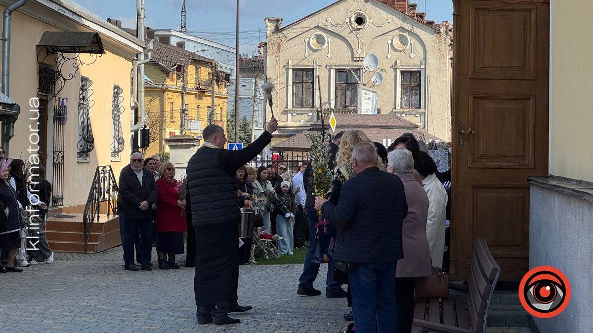 Вербна неділя у Коломиї: фоторепортаж з місцевих храмів 6