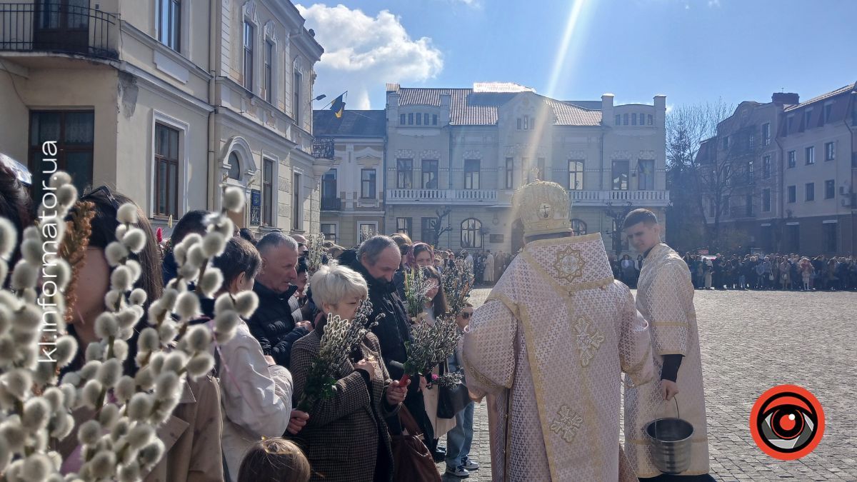 Вербна неділя у Коломиї: фоторепортаж з місцевих храмів 5