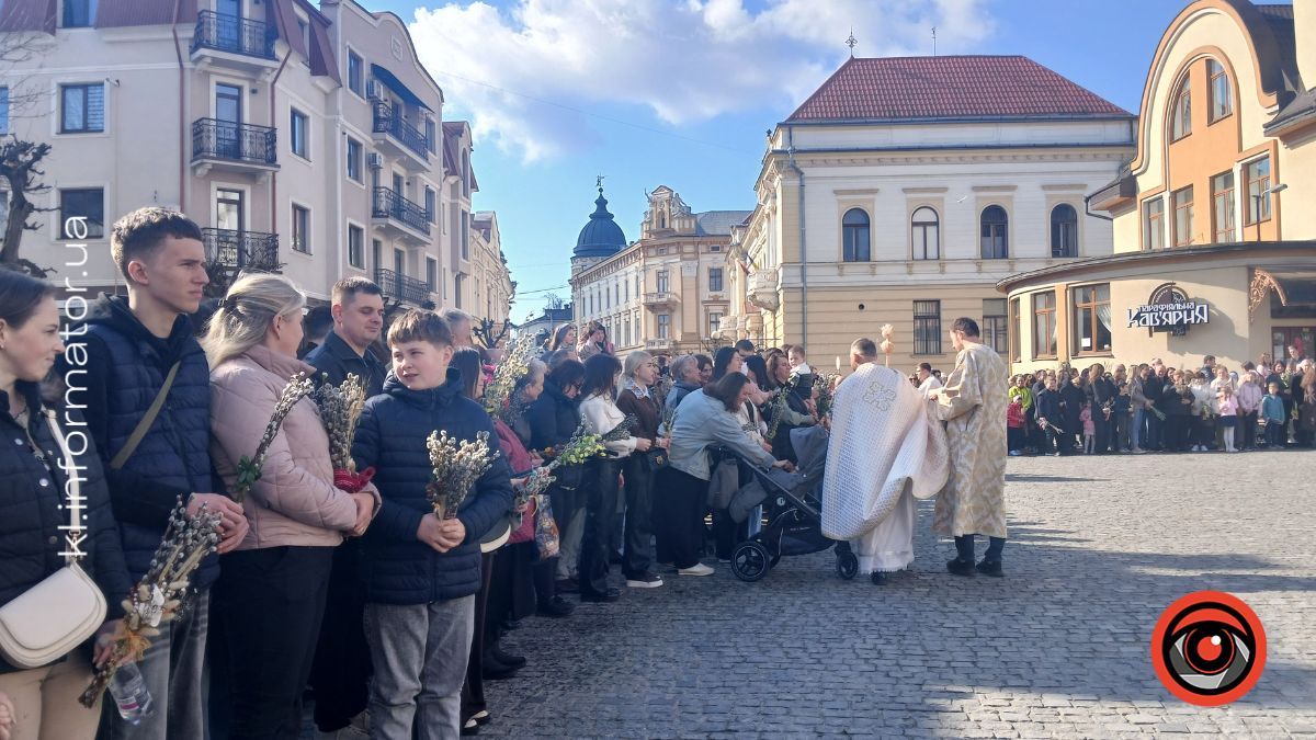 Вербна неділя у Коломиї: фоторепортаж з місцевих храмів 1