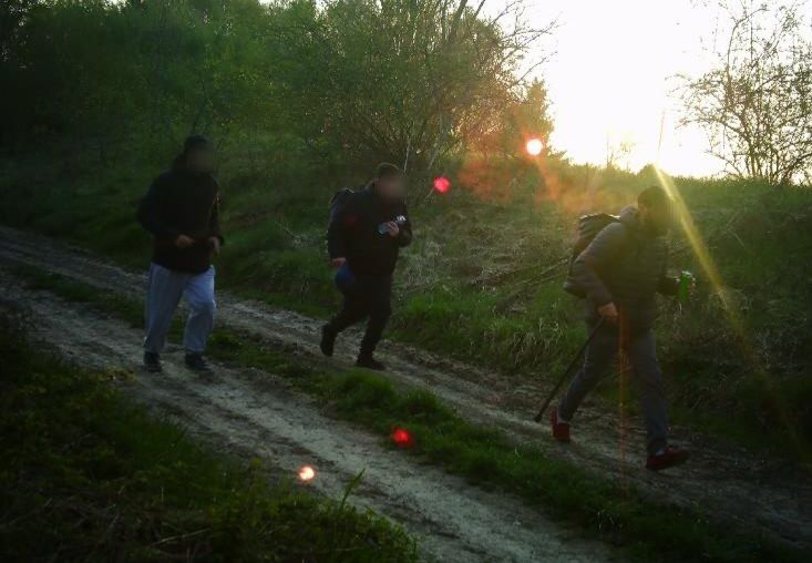 Прикарпатця та ще двох порушників затримали під кордоном зі Словаччиною 1