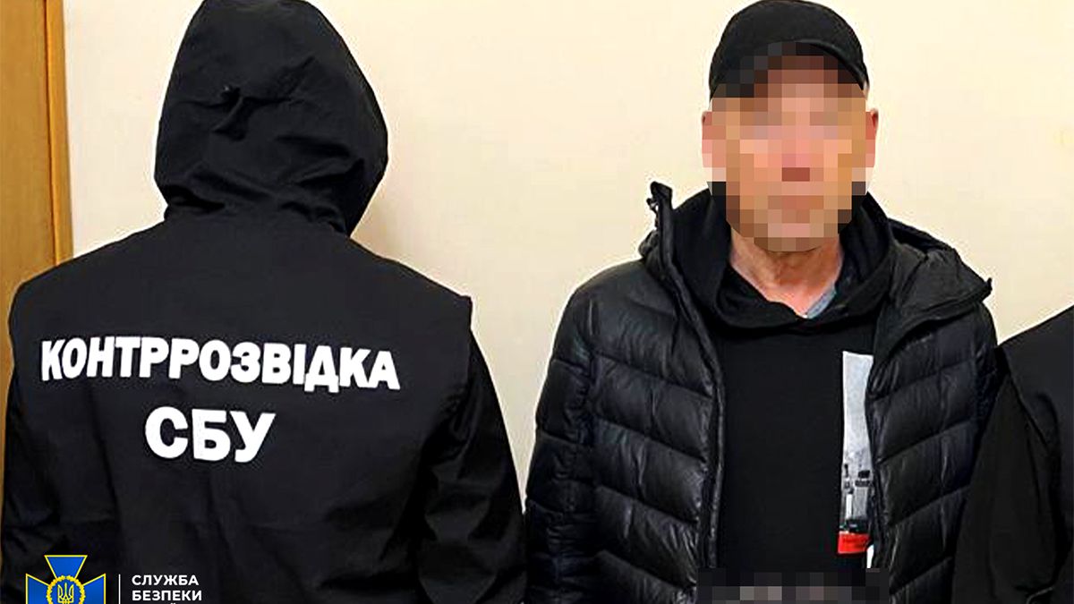 Замінував власний будинок, аби підірвати правоохоронців: на Прикарпатті затримали зловмисника