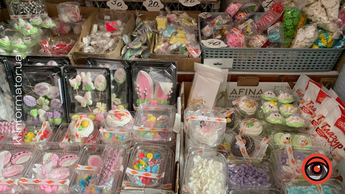 Від писанок до декору на паску: скільки коштує великодня атрибутика в Коломиї 1