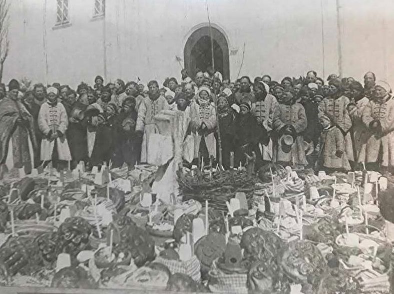 с. Тишківці на Городенківщині. Покуття. Освячення пасок на Великдень. 1890р