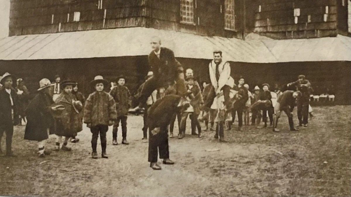 с.Печеніжин. Станиславівськє в-во. . Великодні забави. 1934р