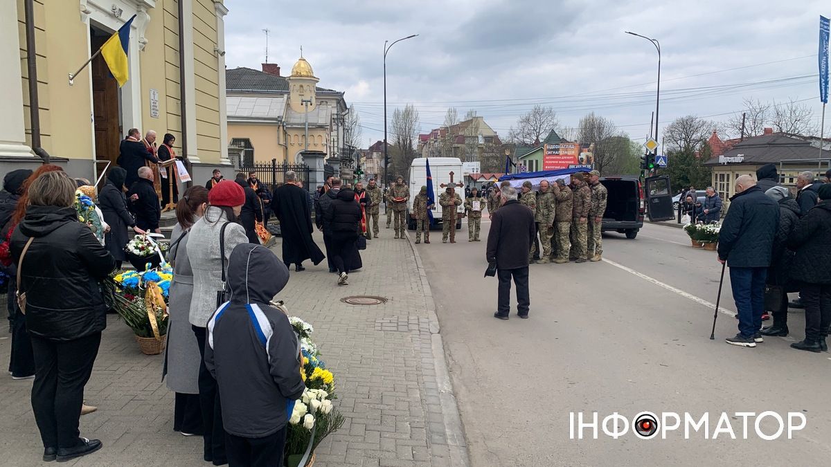 У Коломиї попрощалися із комбатом, підполковником Михайлом Костюком