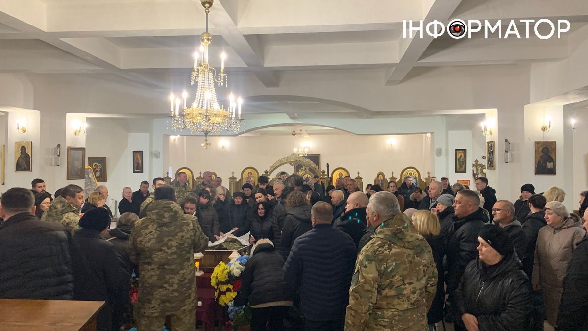 Коломияни провели в останню дорогу Героя Михайла Костюка 5