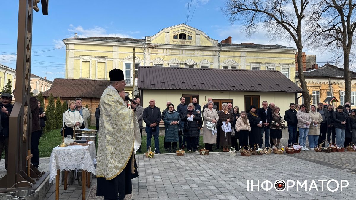 У Коломиї розпочалося освячення великодніх кошиків: фоторепортаж з храмів міста 8