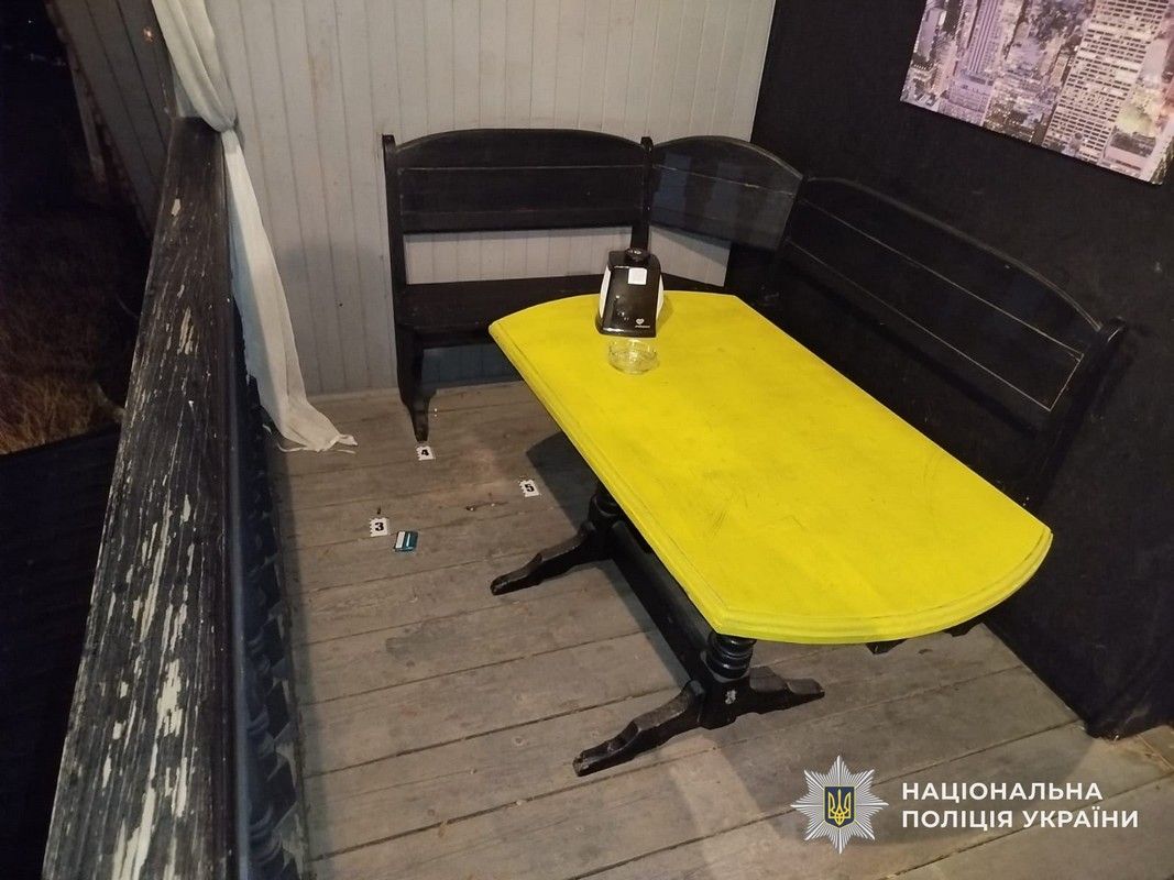 Молодик з Прикарпаття влаштував стрілянину в закладі відпочинку на Закарпатті: є потерпілий 1