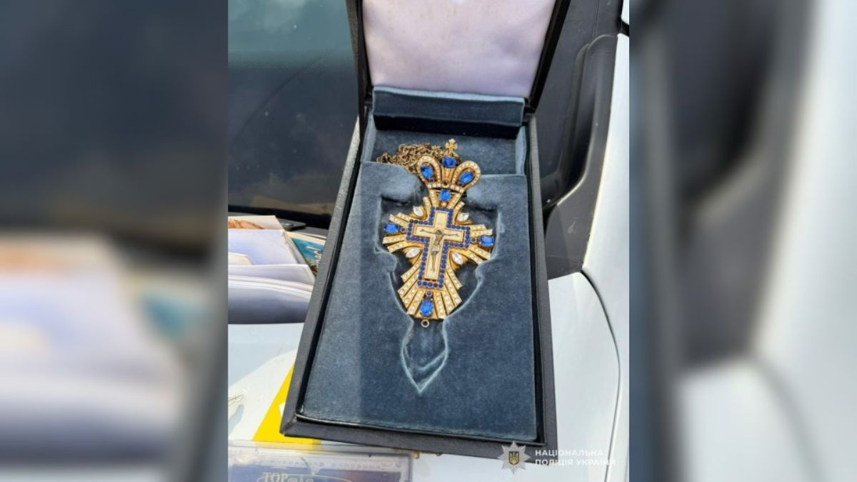 За крадіжку хреста з церкви на Великдень затримали прикарпатця