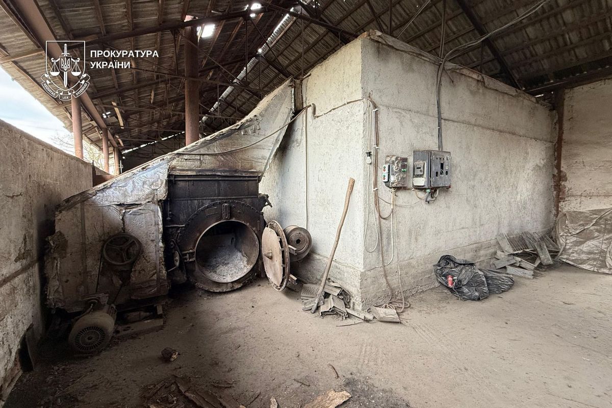 Масштабну підпільну мережу тютюнового бізнесу викрили на Прикарпатті та Закарпатті 2