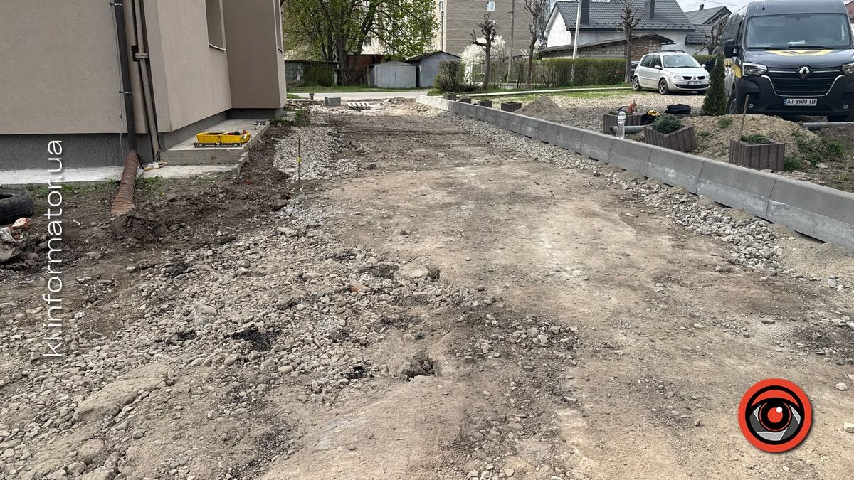 У житловому масиві Коломиї розпочали ремонт доріжки за 4,3 млн грн 2