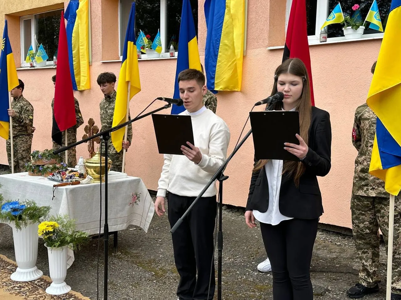 На Коломийщині відкрили памʼятні дошки полеглим Героям 4