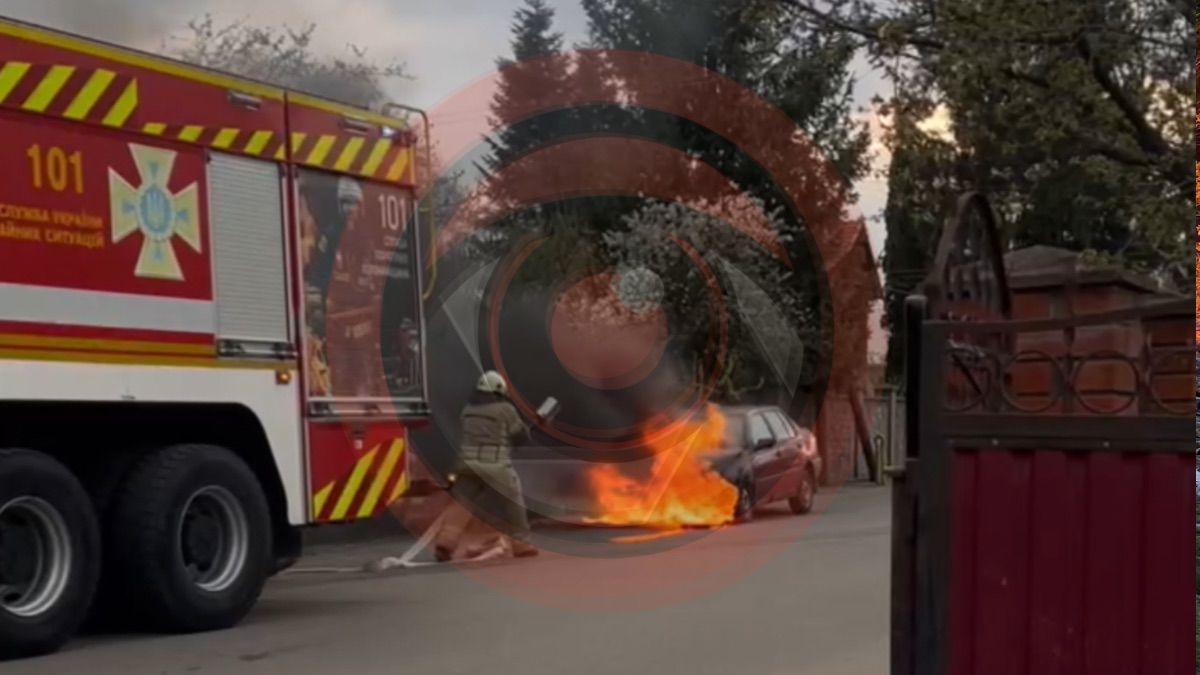 У Коломиї згоріло авто