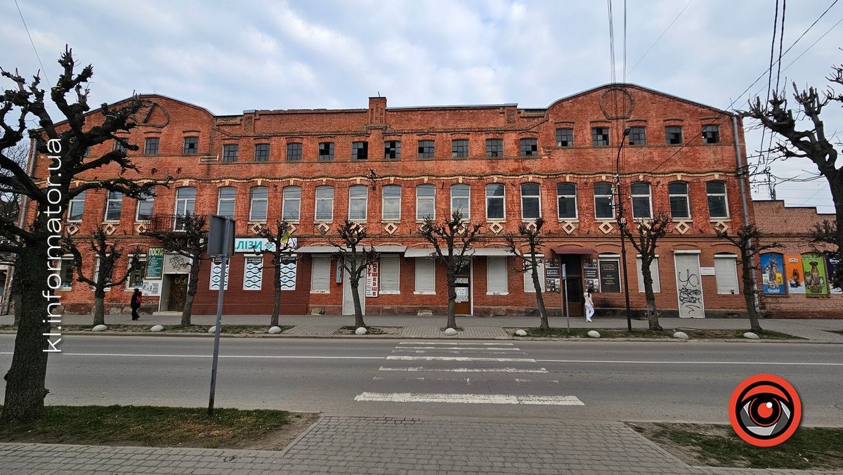 Від талесів до шовку: історія ткацької фабрики на Січових Стрільців, 21 у Коломиї 1