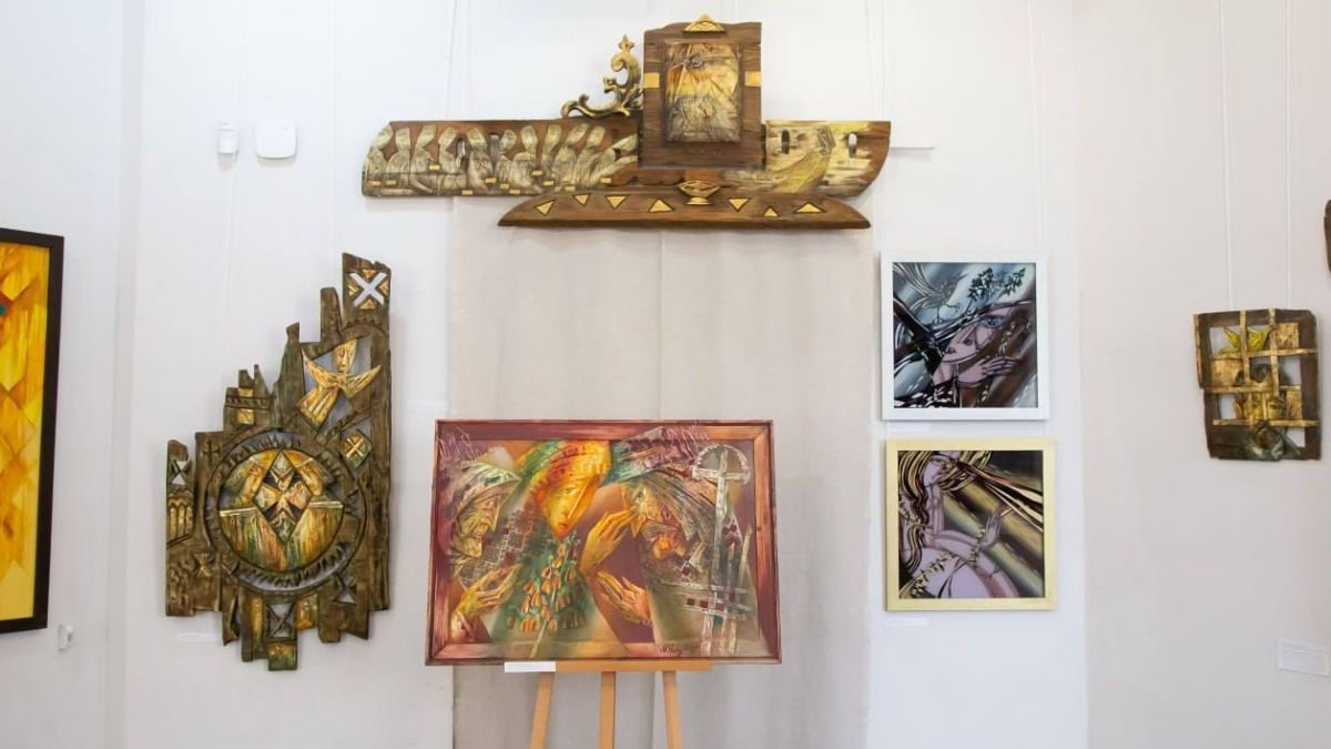 У Коломиї відкрили ювілейну виставку Мирослава Ясінського