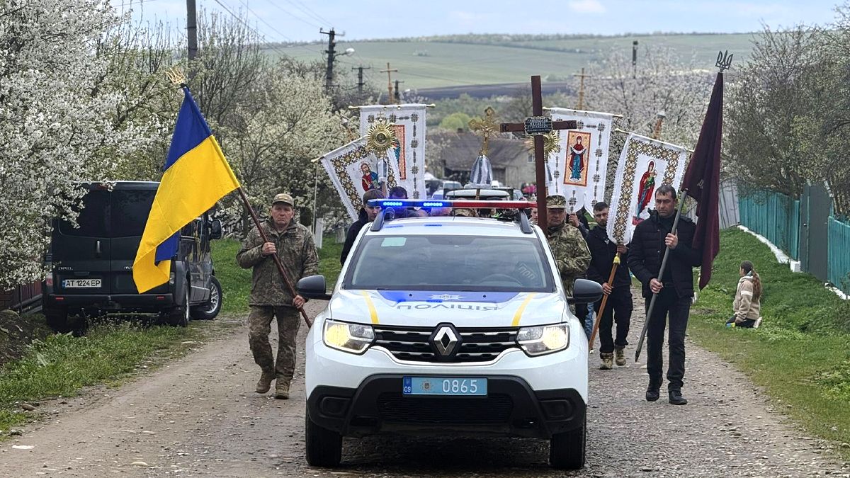 На Коломийщині відбувся чин похорону воїна Михайла Грабовського 3