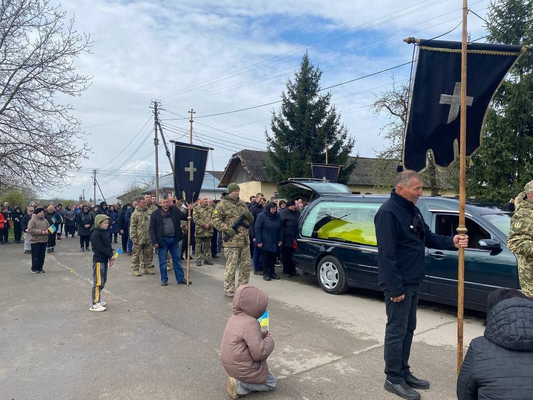 Городенківська громада навіки попрощалася із Героєм Володимиром Олійником 5