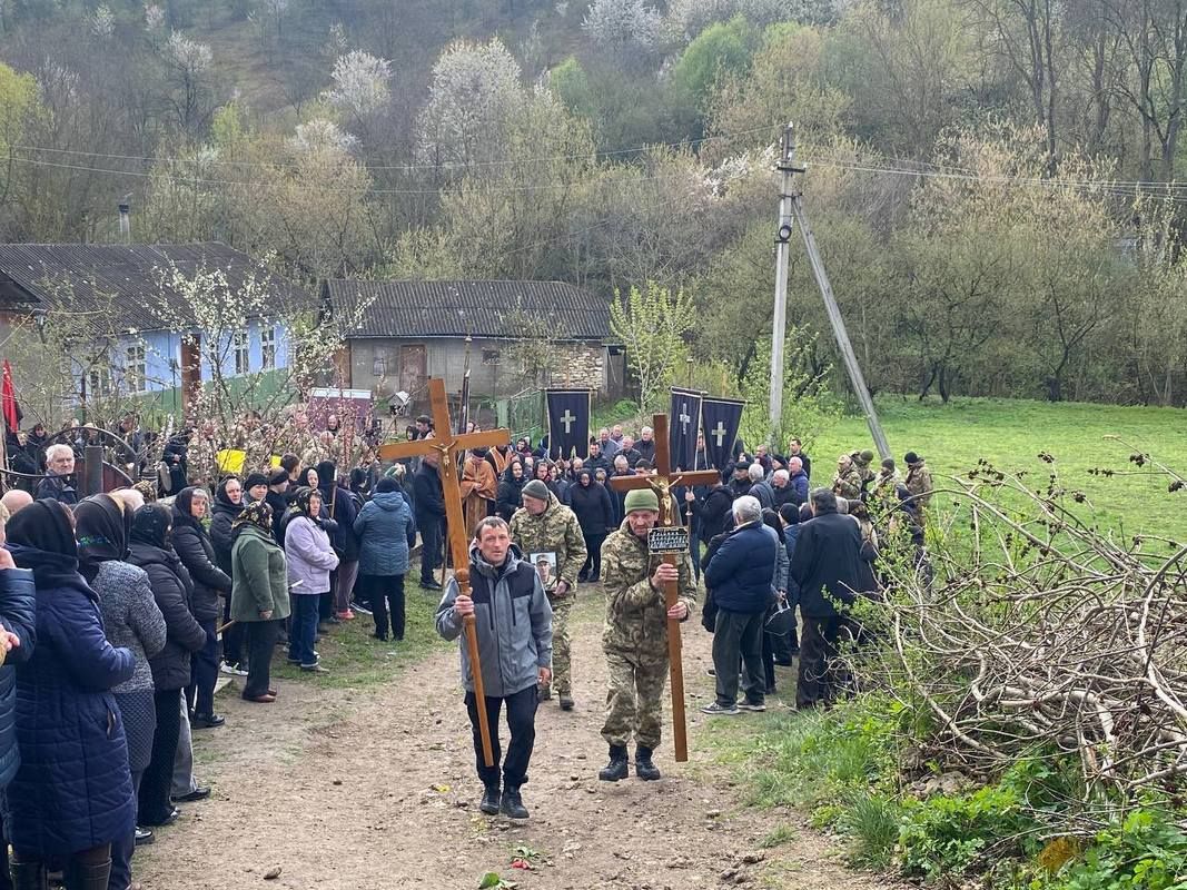 Городенківська громада навіки попрощалася із Героєм Володимиром Олійником 3