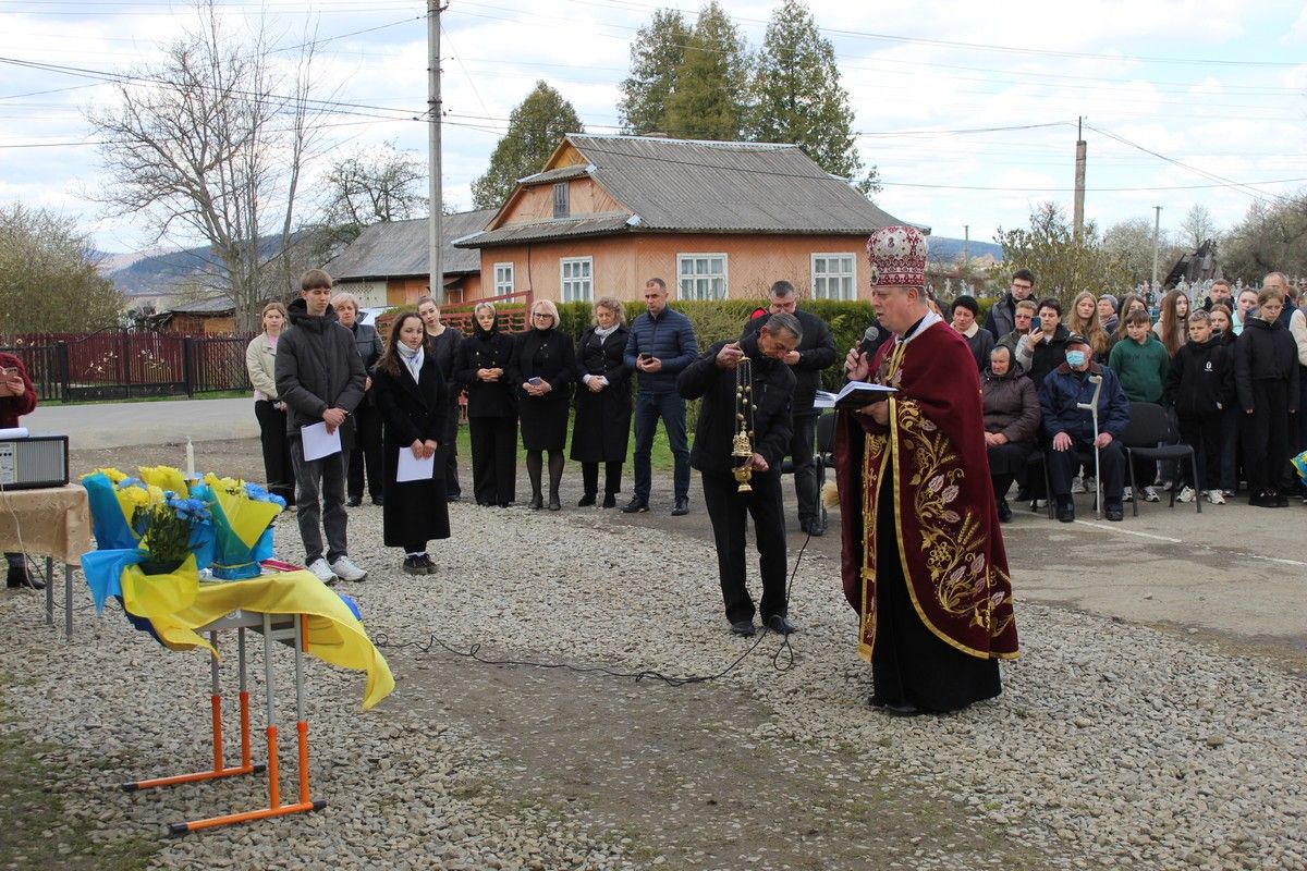 У Делятинській громаді відкрили меморіальні дошки полеглим захисникам 11