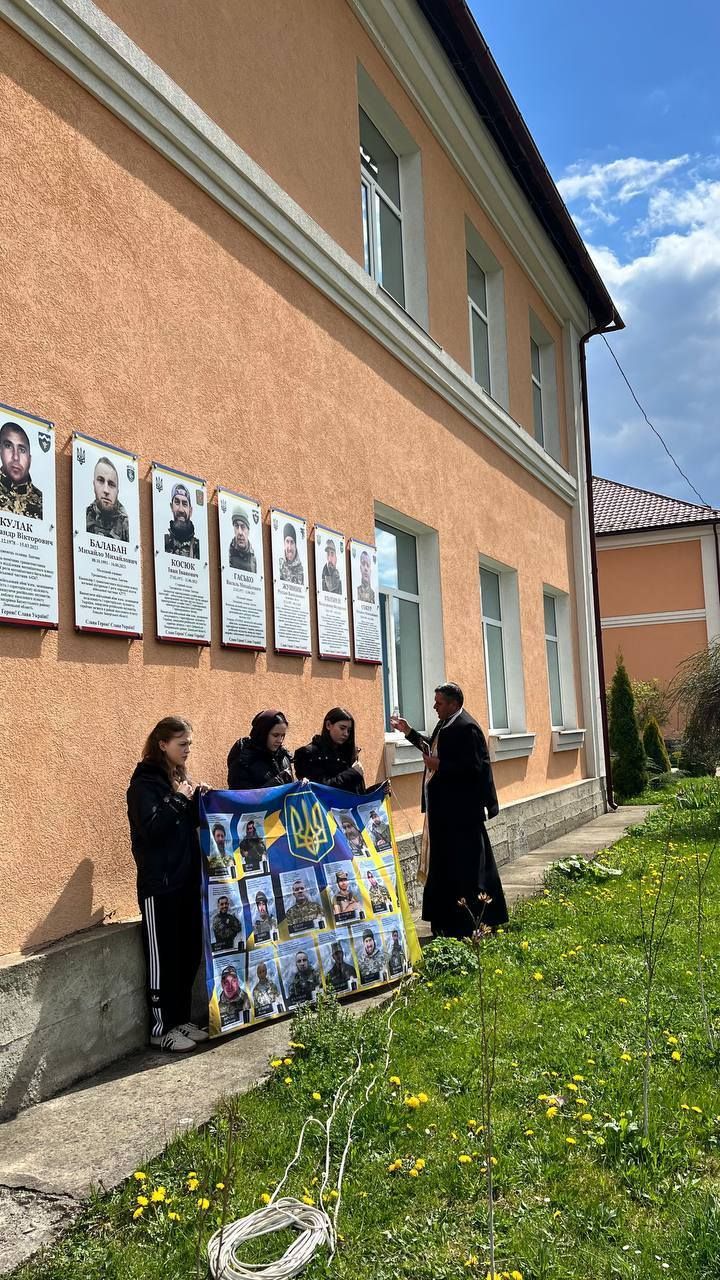 У Ланчинській громаді освятили меморіали двом загиблим Героям 3