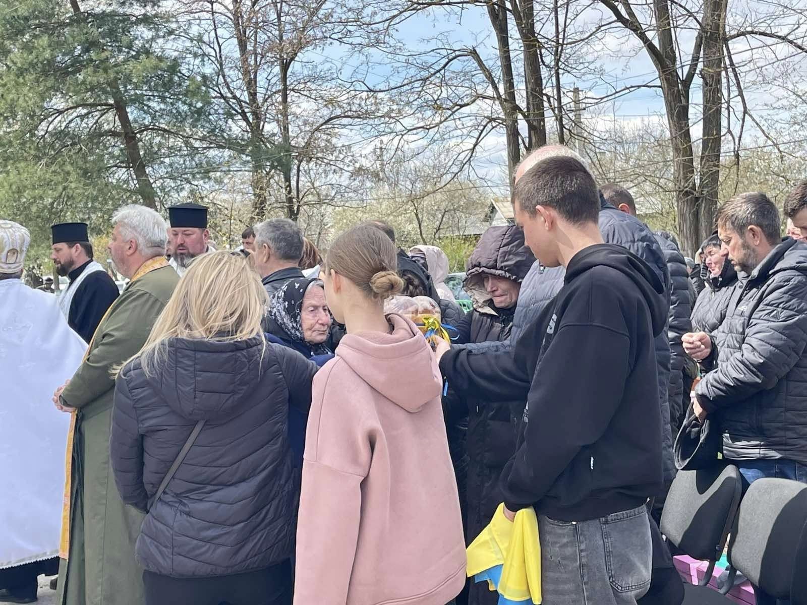 На Коломийщині відкрили меморіали загиблим воїнам 4
