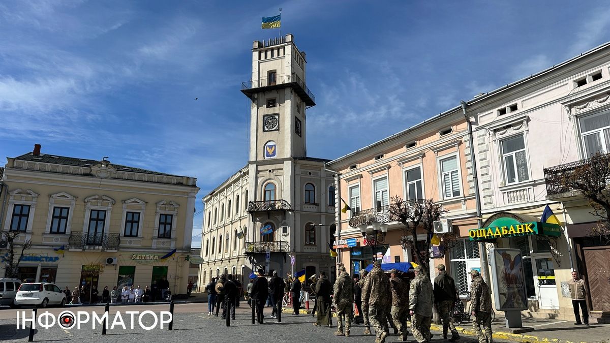 У Коломиї попрощалися із захисником Юрієм Фуриком 14