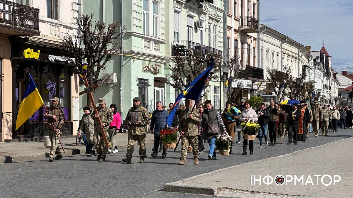 У Коломиї попрощалися із захисником Юрієм Фуриком 13