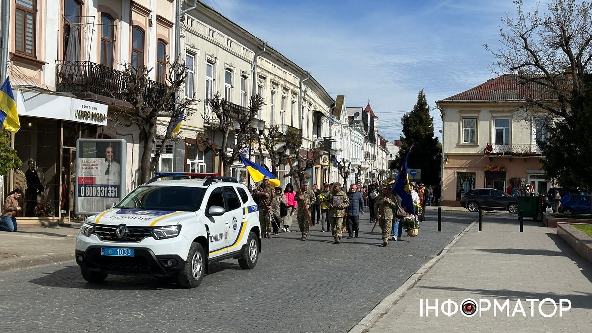 У Коломиї попрощалися із захисником Юрієм Фуриком 12