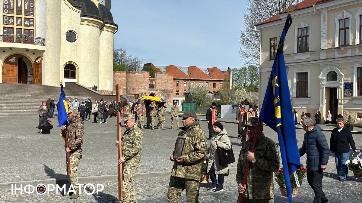 У Коломиї попрощалися із захисником Юрієм Фуриком 6