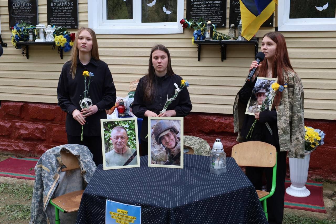 На Верховинщині освятили меморіали трьом полеглим воїнам 4