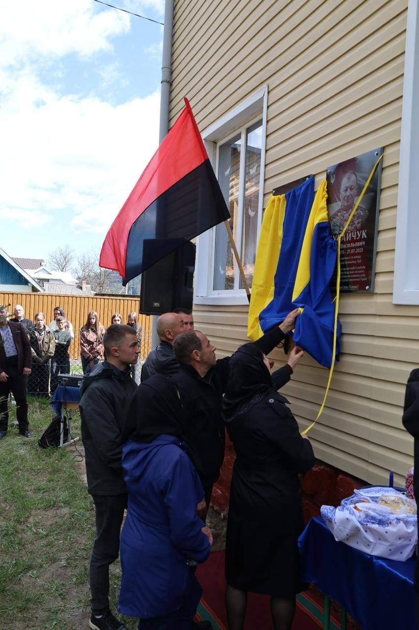 На Верховинщині освятили меморіали трьом полеглим воїнам 8