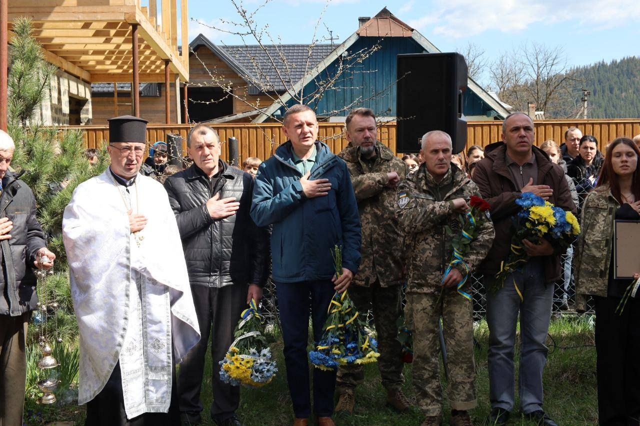 На Верховинщині освятили меморіали трьом полеглим воїнам 11