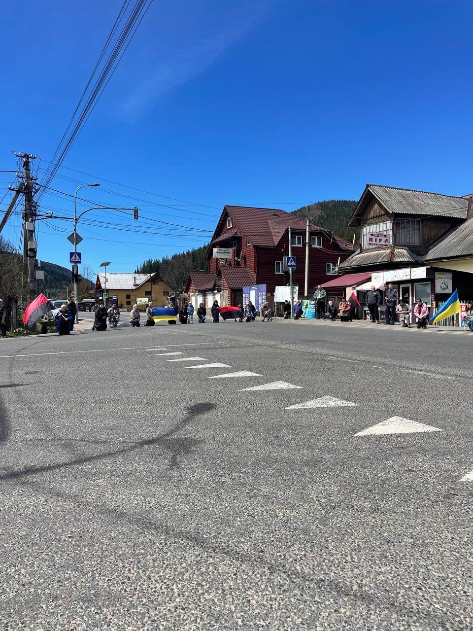 У Ворохті "на щиті" зустріли полеглого захисника Дмитра Станковича 7