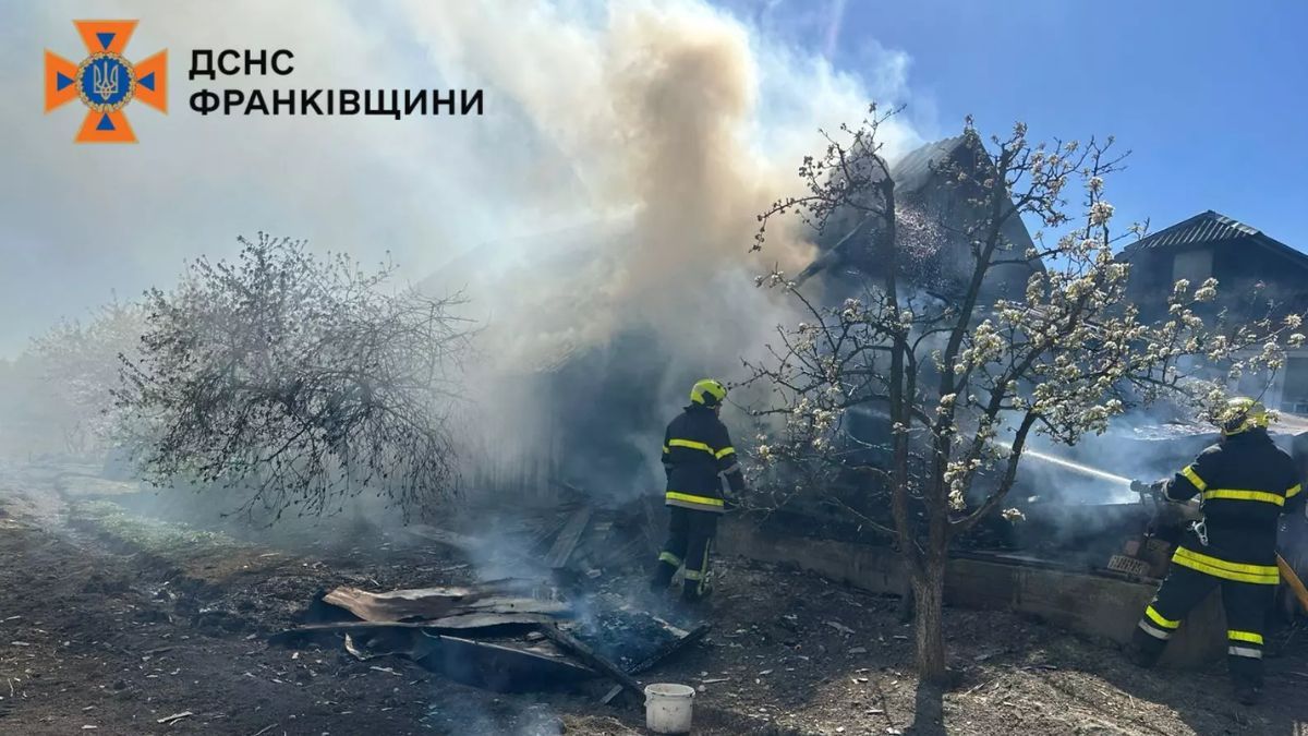 У Коломиї та громадах області сталися пожежі: рятувальники ліквідували займання