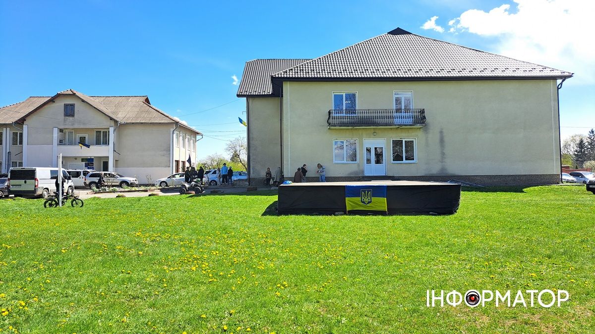 Автопробіг, футбол і аукціон: у Воскресінцях пройшов благодійний захід на підтримку військових 3