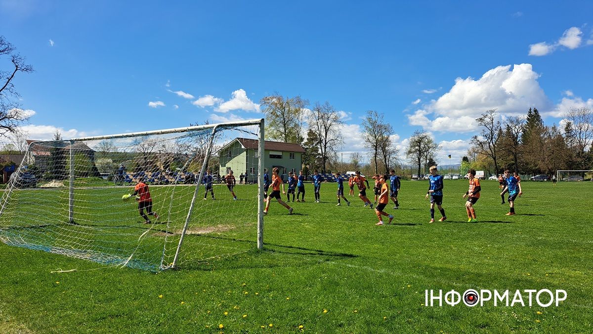 Автопробіг, футбол і аукціон: у Воскресінцях пройшов благодійний захід на підтримку військових 4