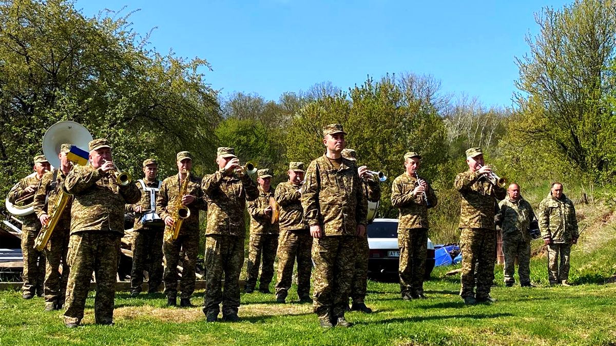 Назавжди 26: на Городенківщині попрощалися із захисником Русланом Піддубним 2