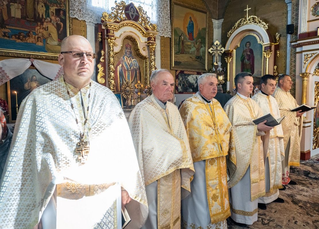 100 років молитви і віри: у селі Годи-Добровідка на Коломийщині відзначили ювілей храму св. Юрія 9