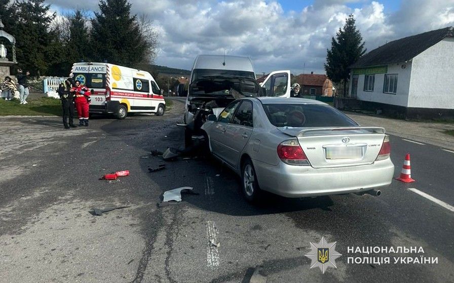 У ДТП на Львівщині постраждав водій з Прикарпаття та ще троє людей 1