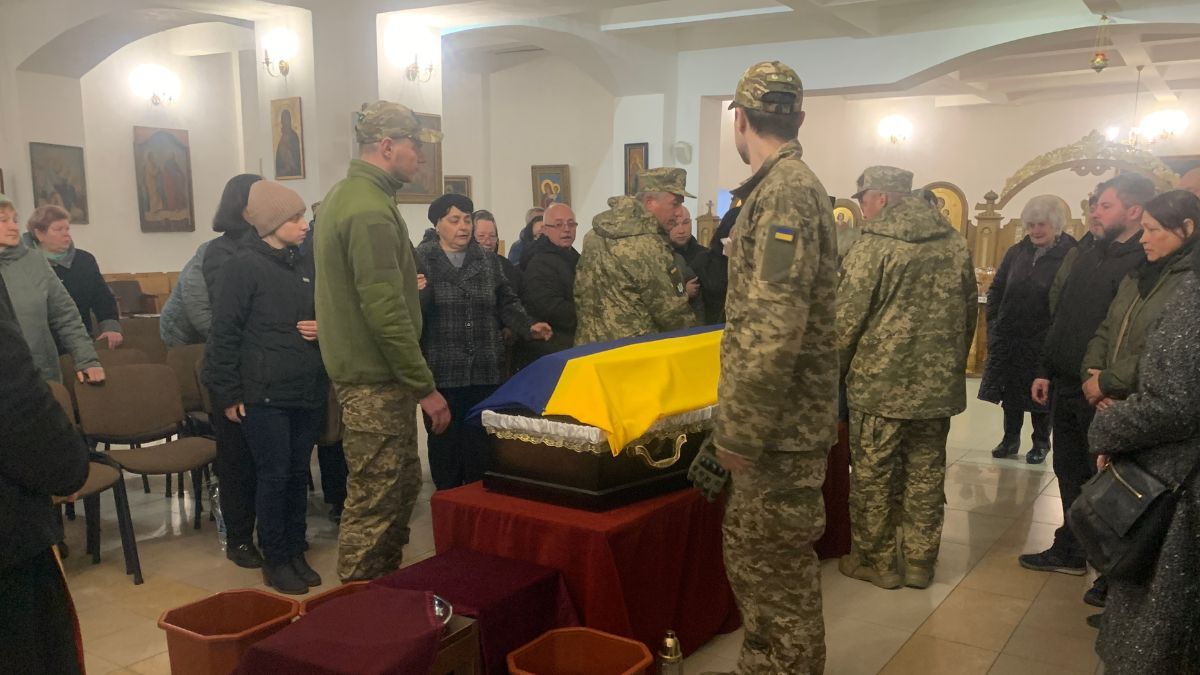 У Коломиї попрощалися із захисником Василем Подоляком 2